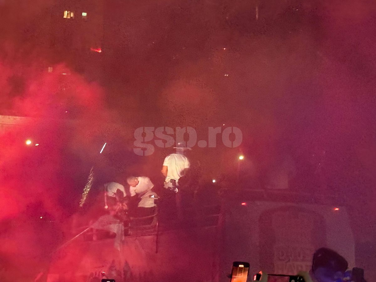 Basarab Panduru, șocat după party-ul de titlu al FCSB-ului: „Incredibil! Cum să nu dea nimeni 5 milioane pe el?”