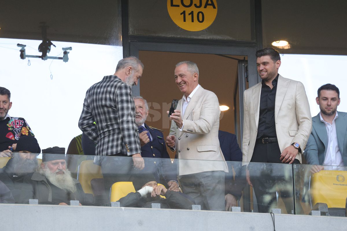 Marius Șumudică, ironizat de cel mai celebru fan al campioanei FCSB: „Înseamnă că se pricepe”