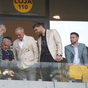 Mihai Mincu, Ilie Năstase, Teia Sponte, Gigi Becali. FCSB, campioană Superligă 2024-2025. Foto: Ionuț Iordache (GSP.RO)