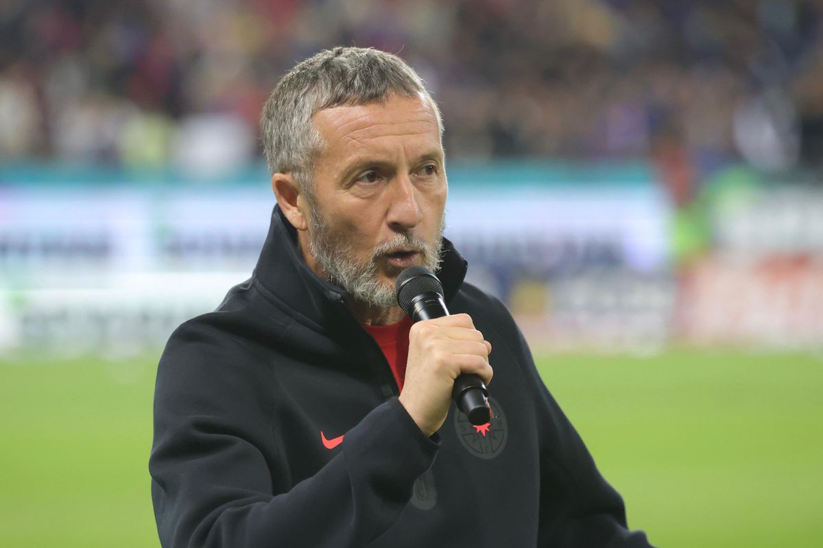 Ce s-a întâmplat în pauza petrecerii de titlu de la FCSB - Universitatea Craiova: „Așa cum v-am obișnuit”