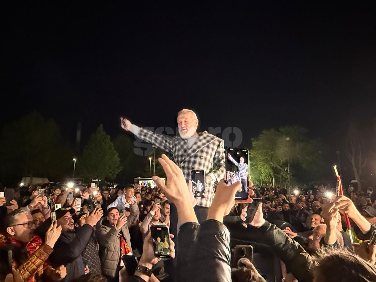 „Sus, nea Gigi!” » Imagini din alte vremuri la Arena Națională! Becali s-a urcat pe mașină