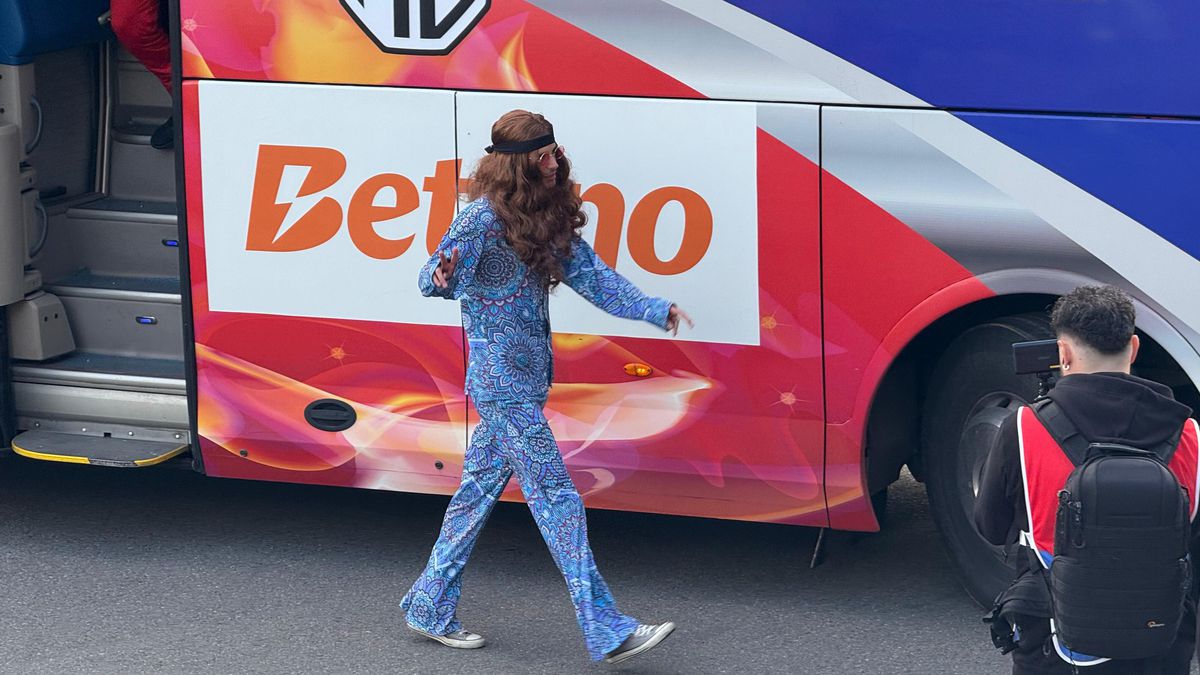 Jucătorii FCSB au venit deghizați în personaje din desenele animate