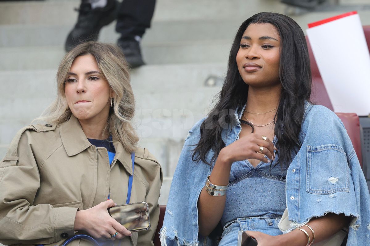 Soția lui Ngezana, vestimentație cu un detaliu inedit la FCSB - Universitatea Craiova