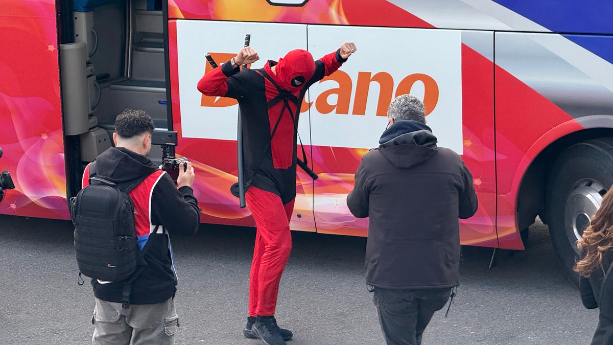 Jucătorii FCSB au venit deghizați în personaje din desenele animate