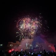 Petrecere și foc de artificii în Piața Constituției. FCSB, campioană Superligă 2024-2025. Foto: Sergiu Alexandru (GSP.RO)