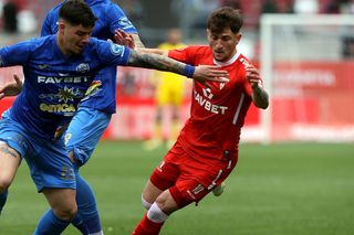 Final în UTA Arad - Gloria Buzău » Echipa lui Rednic s-a făcut de râs în fața puștilor retrogradatei. „Campionii, campionii!” + „Demisia!”