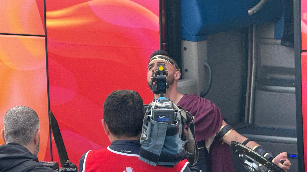 Jucătorii FCSB au venit deghizați în personaje din desenele animate