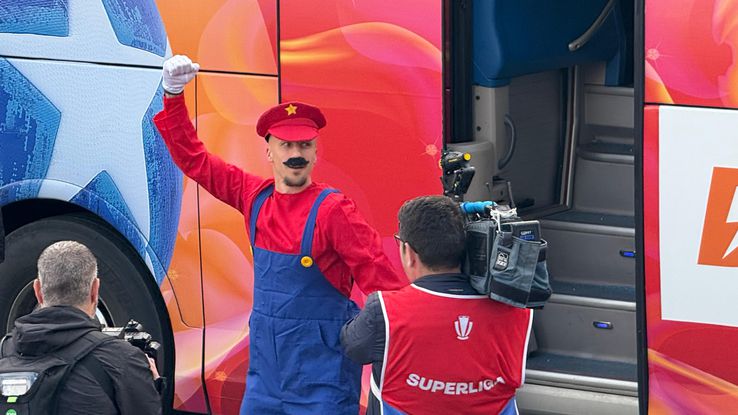 Super Mario - Vlad Chiricheș