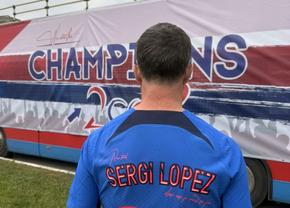 Mihai Stoica și-a făcut tricou cu „Sergi Lopez” » Detaliile inedite observate în imaginea postată înainte de FCSB - Universitatea Craiova