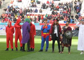 FCSB - Universitatea Craiova, fiesta roș-albastră » Fotbaliștii campioanei, deghizați în personaje din desenele animate