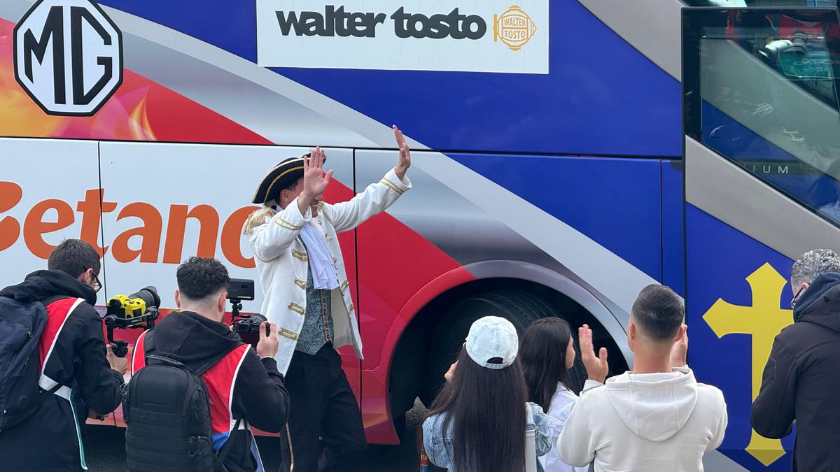 FCSB - Universitatea Craiova, fiesta roș-albastră » Ole, ola, salutați campioana! 10 detalii de la hora bucuriei FCSB