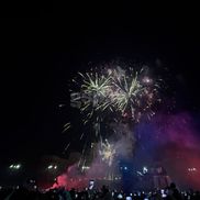 Petrecere și foc de artificii în Piața Constituției. FCSB, campioană Superligă 2024-2025. Foto: Sergiu Alexandru (GSP.RO)