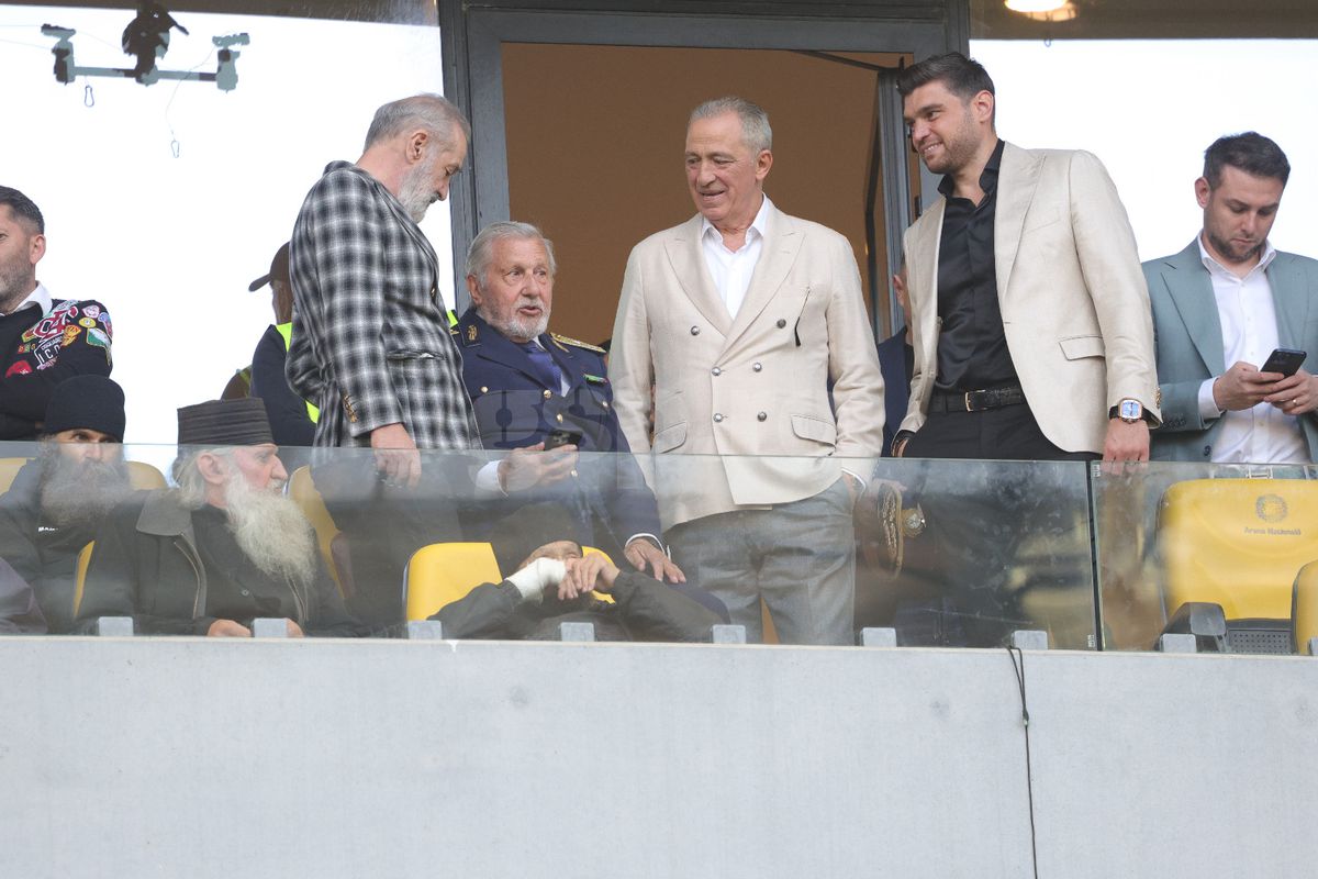 Marius Șumudică, ironizat de cel mai celebru fan al campioanei FCSB: „Înseamnă că se pricepe”