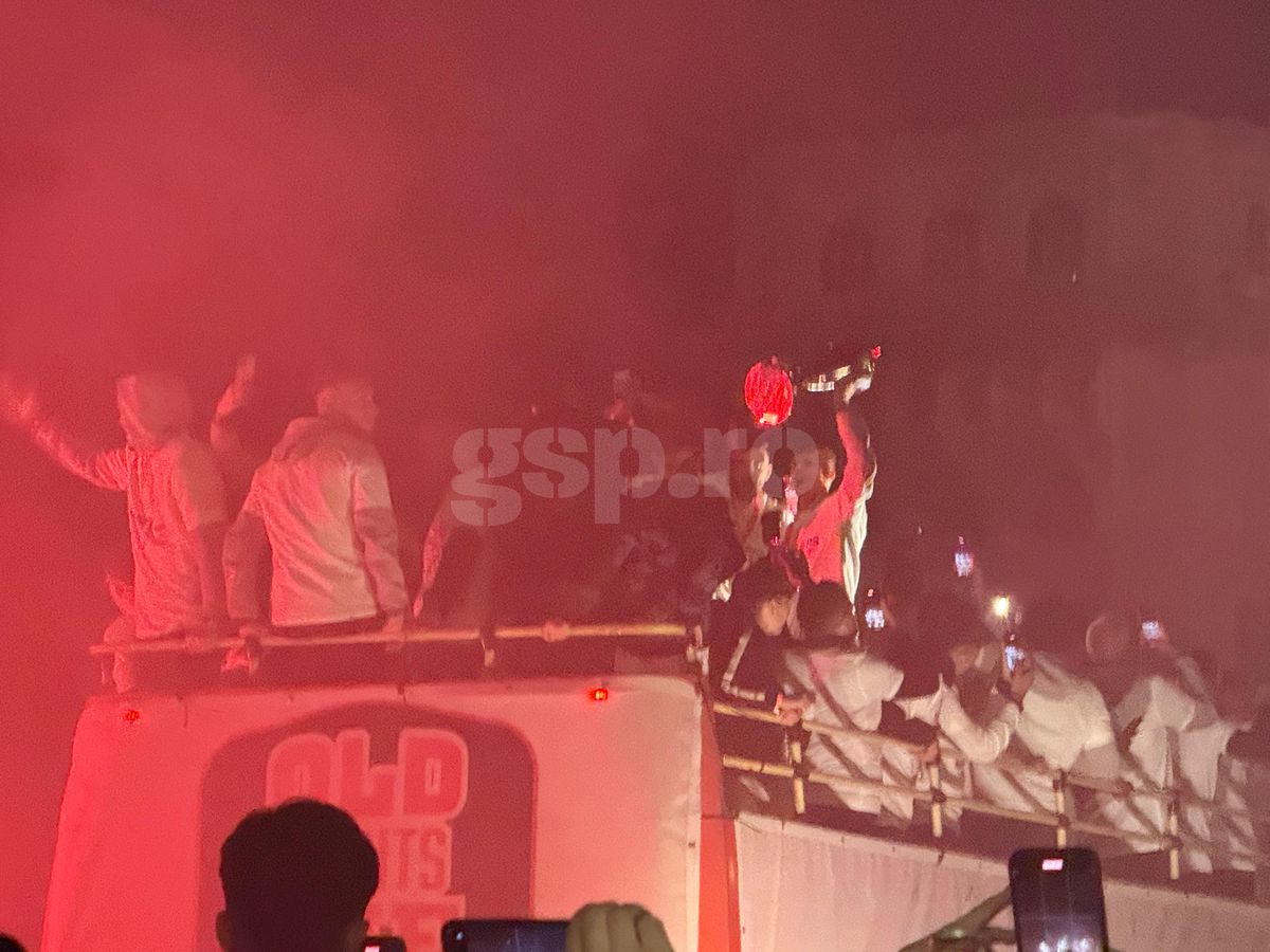 Basarab Panduru, șocat după party-ul de titlu al FCSB-ului: „Incredibil! Cum să nu dea nimeni 5 milioane pe el?”