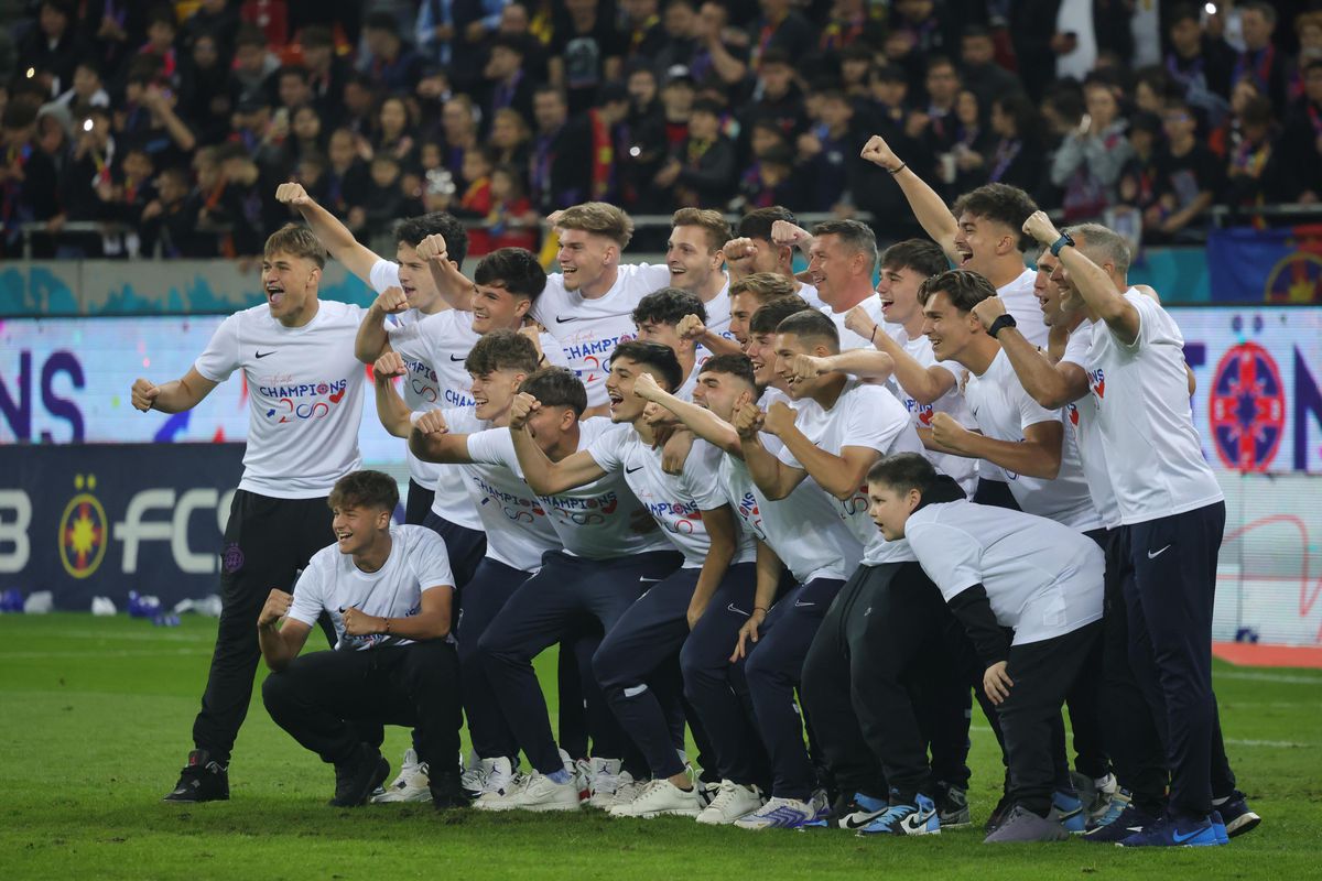 Ce s-a întâmplat în pauza petrecerii de titlu de la FCSB - Universitatea Craiova: „Așa cum v-am obișnuit”