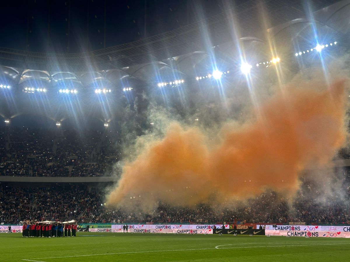 Ce s-a întâmplat în pauza petrecerii de titlu de la FCSB - Universitatea Craiova: „Așa cum v-am obișnuit”