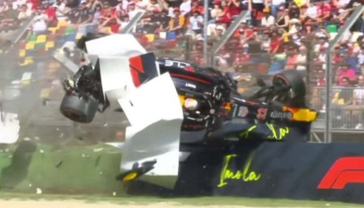 Accident horror în prima sesiune de calificări de la Imola »  S-a răsucit cu mașina la 240 km/h
