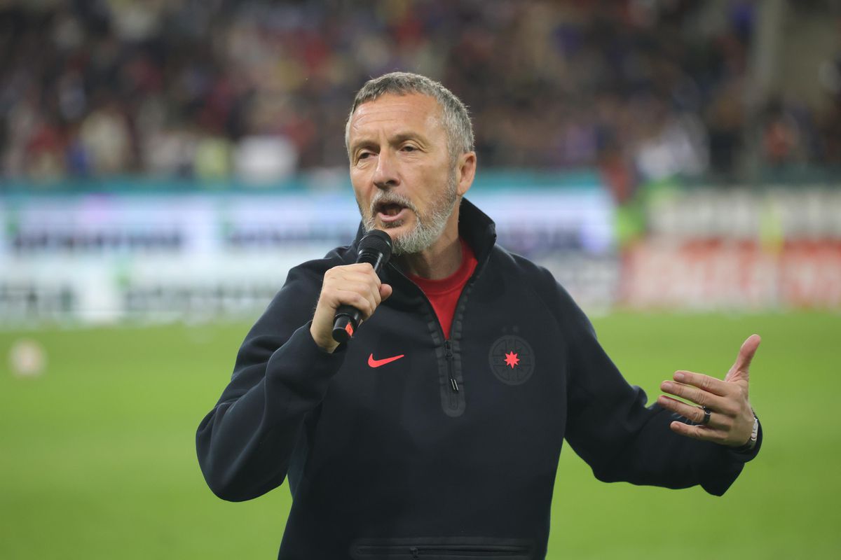 Ce s-a întâmplat în pauza petrecerii de titlu de la FCSB - Universitatea Craiova: „Așa cum v-am obișnuit”