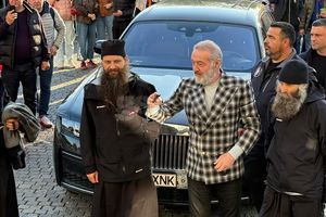 Gigi Beali a venit la FCSB - Craiova » Apariție spectaculoasă la Arena Națională: „O să aduc Barcelona aici”