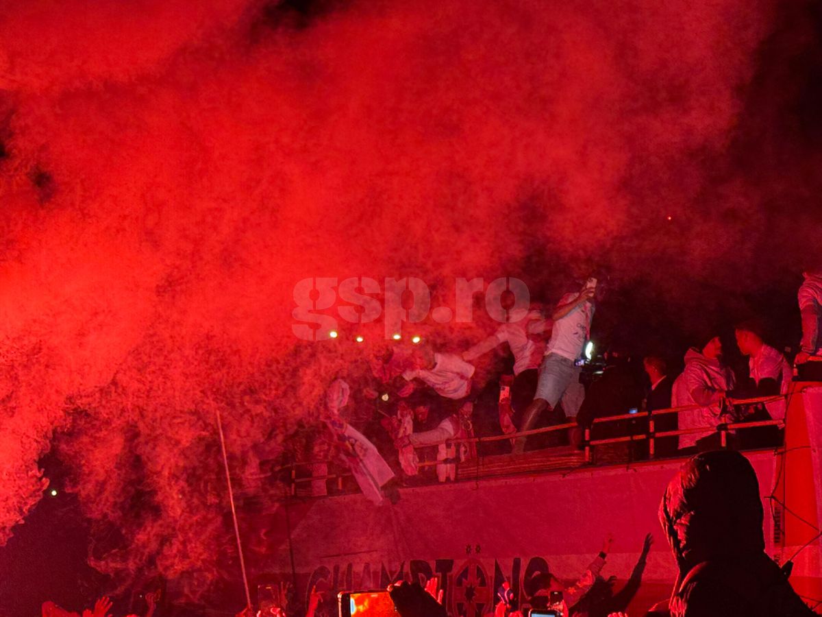 Basarab Panduru, șocat după party-ul de titlu al FCSB-ului: „Incredibil! Cum să nu dea nimeni 5 milioane pe el?”