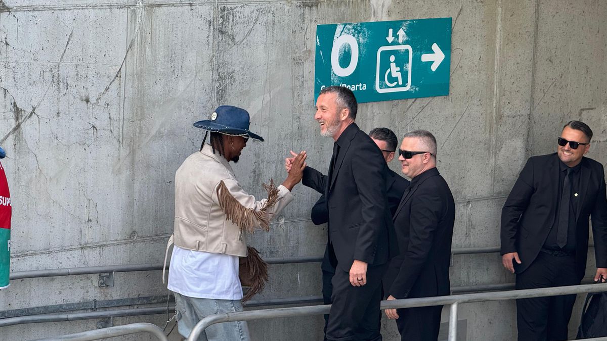 Jucătorii FCSB au venit deghizați în personaje din desenele animate