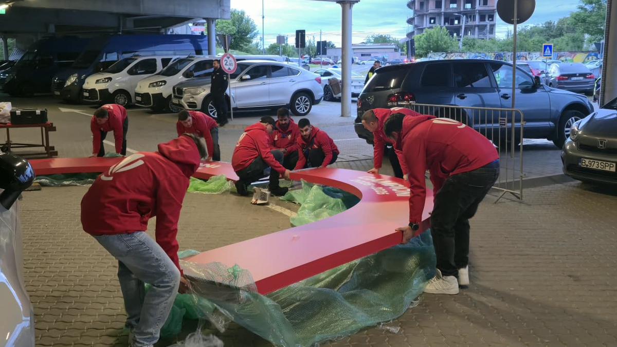 Oltenii au aprins peluza la meciul de titlu din Bănie! Demersul organizatorilor, imediat după golul de 2-0