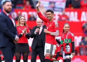 Casemiro, aplaudat la scenă deschisă după ultimul meci acasă pentru Manchester United: „Voi, suporterii, sunteți cel mai bun lucru!”