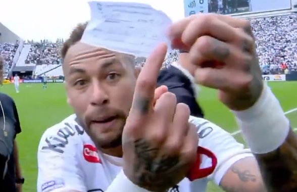 Moment incredibil! Neymar s-a umplut de nervi, după ce a fost schimbat din greșeala arbitrului