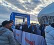 Chiar e atmosferă de titlu! Cum i-au așteptat ultrașii pe jucătorii Craiovei + clujenii, nevoiți să schimbe planul
