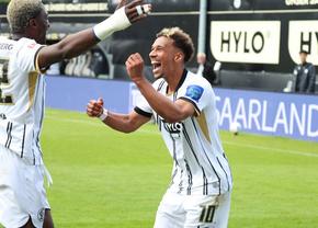 Clubul dintr-un oraș cu 13.000 de locuitori a promovat pentru prima dată în Bundesliga! Bucurie imensă pe stadionul pe care încape toată populația