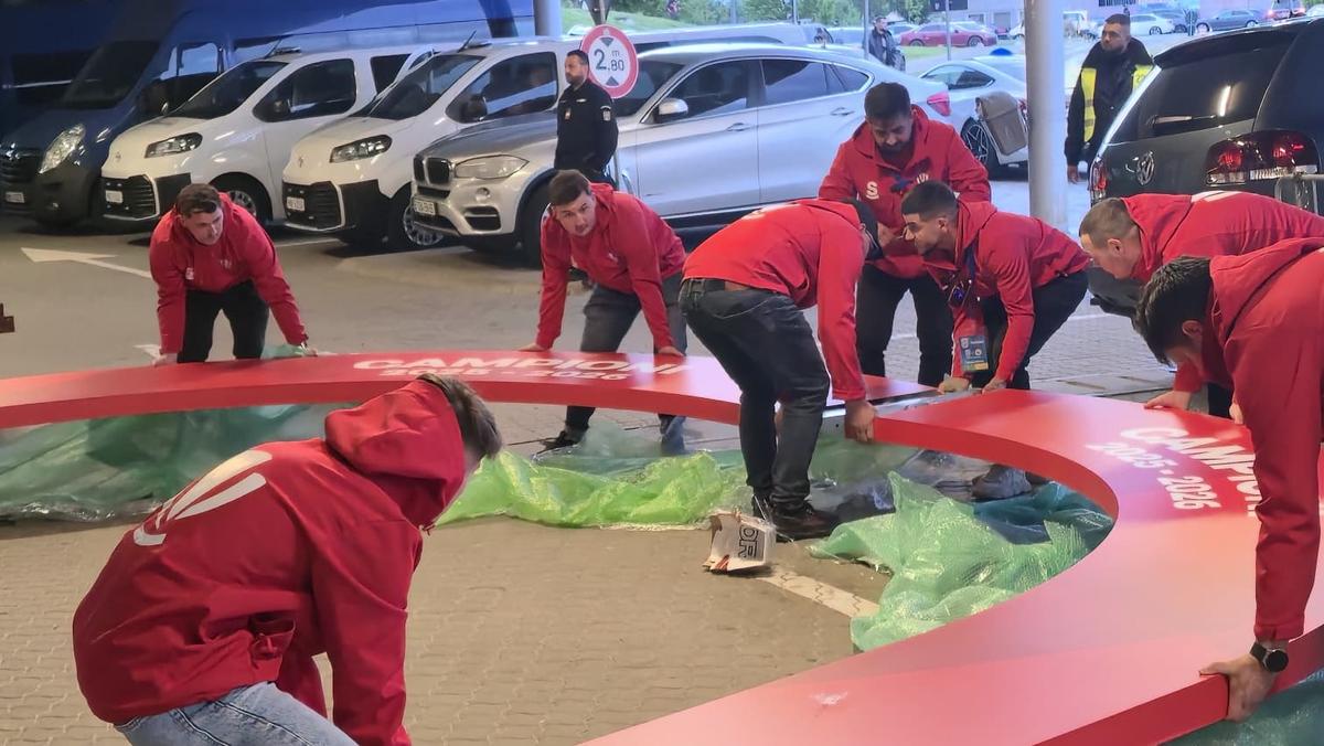 Oltenii au aprins peluza la meciul de titlu din Bănie! Demersul organizatorilor, imediat după golul de 2-0