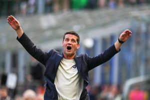 Inter s-a încurcat cu Verona, însă e sărbătoare la Milano » Cristi Chivu așteaptă trofeul