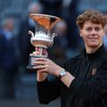 Jannik Sinner cu trofeul de la Roma FOTO Imago Images