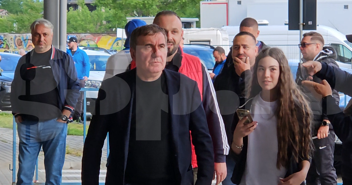 Cine e personajul misterios de lângă Gică Hagi și Gino Iorgulescu » Fost conducător în Divizia A, acum de nerecunoscut