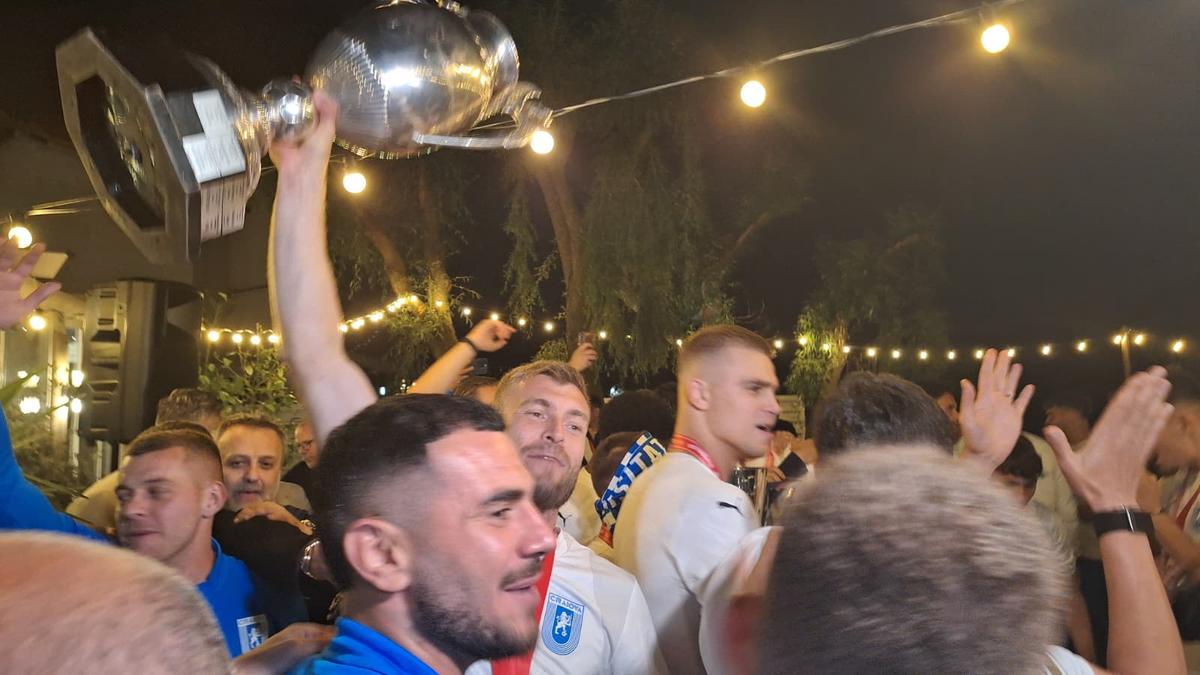 La 8 dimineața, Alexandru Crețu încă petrecea: „Voi dormiți? Nu ar trebui la ora asta!”