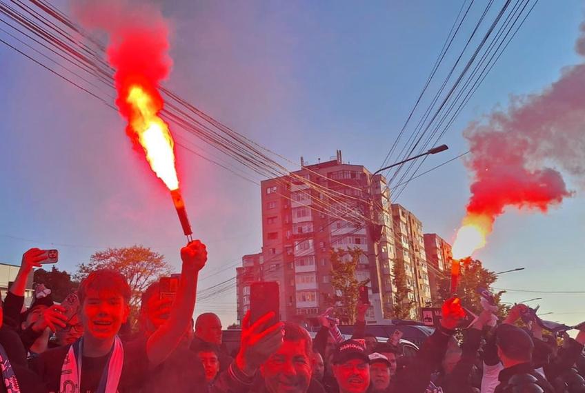 Suporterii Craiovei înaintea ultimului meci de pe teren propriu
