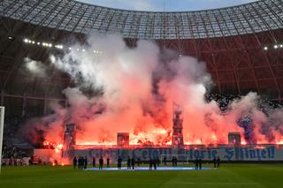 Oltenii au aprins peluza la meciul de titlu din Bănie! Demersul organizatorilor, imediat după golul de 2-0