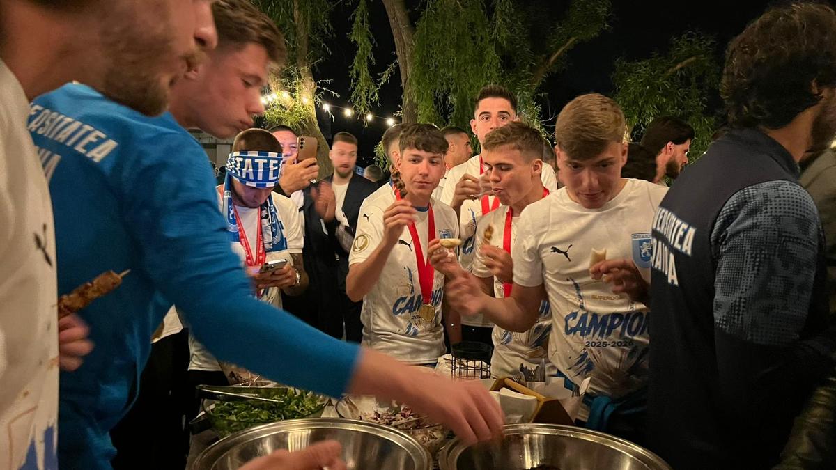 La 8 dimineața, Alexandru Crețu încă petrecea: „Voi dormiți? Nu ar trebui la ora asta!”