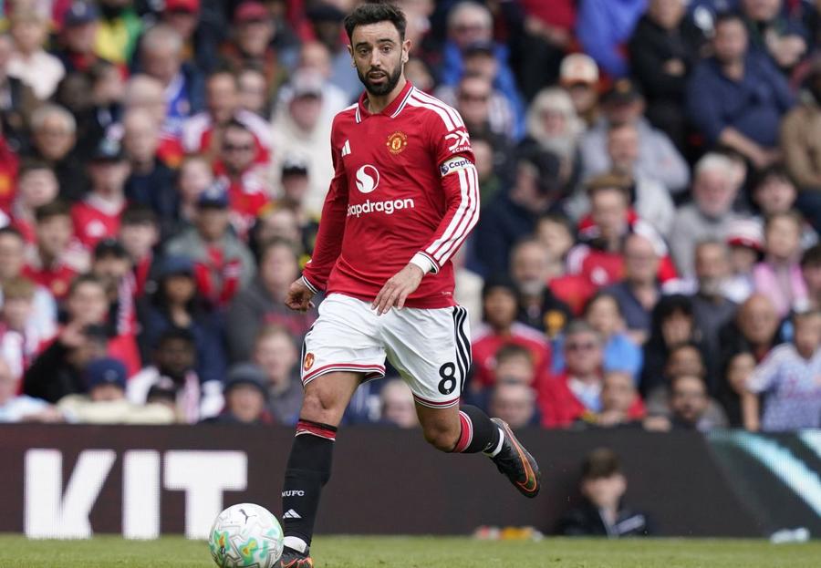 Bruno Fernandes a egalat recordul codeținut de Thierry Henry și Kevin De Bruyne / Foto: Imago Images Roy Keane, dezlănțuit la adresa jucătorilor lui Manchester United: „O trupă de circari”