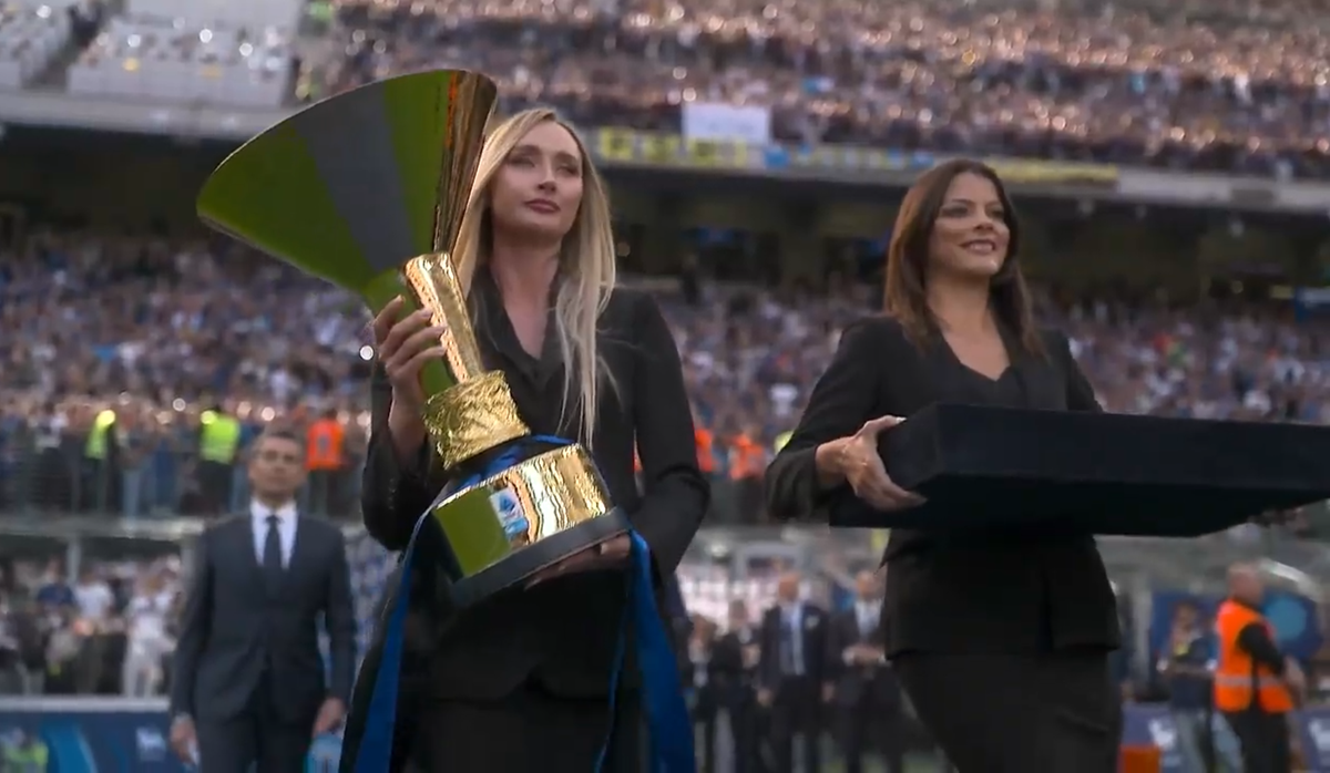 Cristi Chivu, descătușat la parada lui Inter! Accesoriul care a atras atenția, purtat de antrenor și de Marcus Thuram