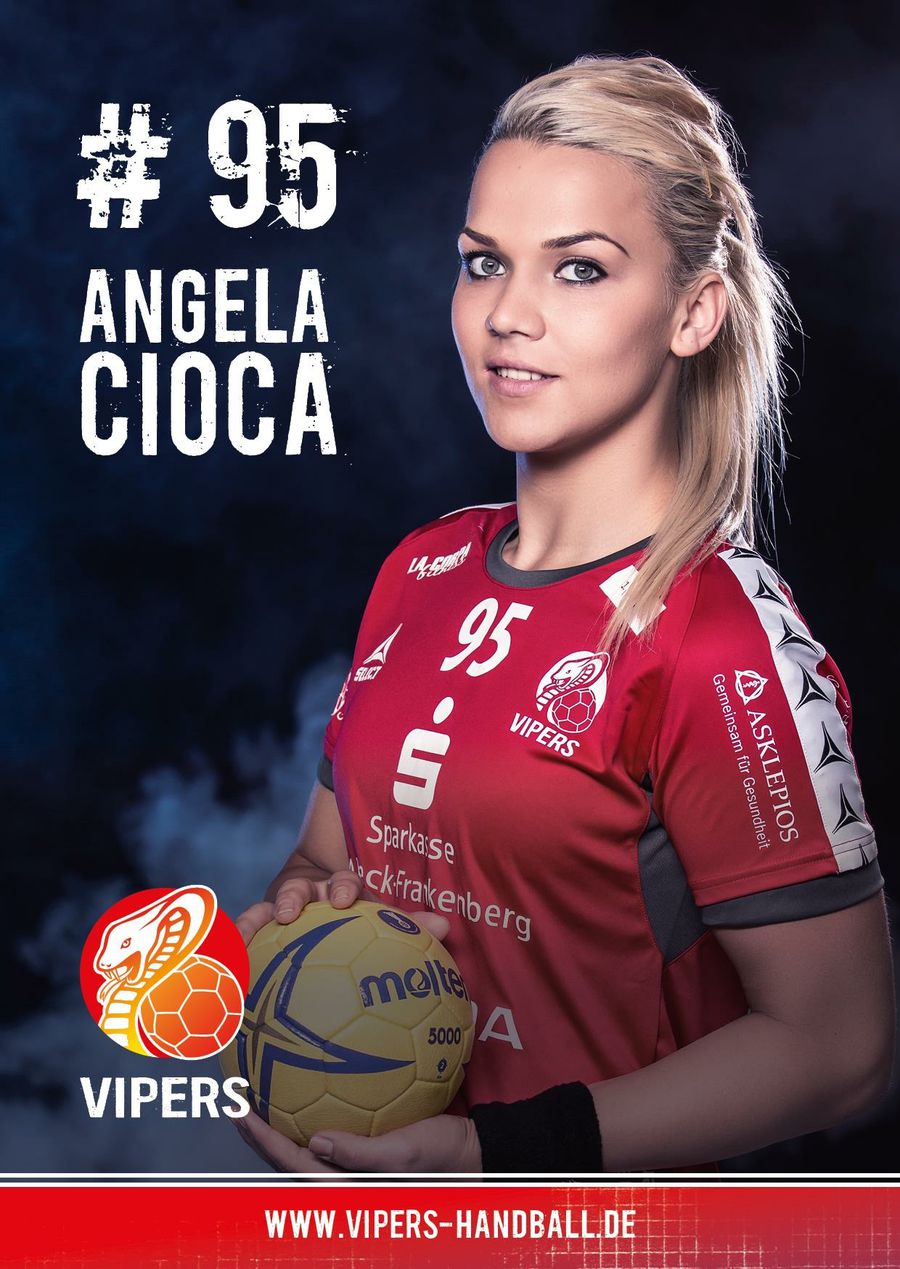 Angela în tricoul ”viperelor” din Bad Wildungen