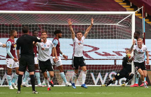 FOTO Moment INEXPLICABIL în primul meci de la reluarea Premier League: a trecut linia porții cu mingea în mâna, dar golul n-a fost validat