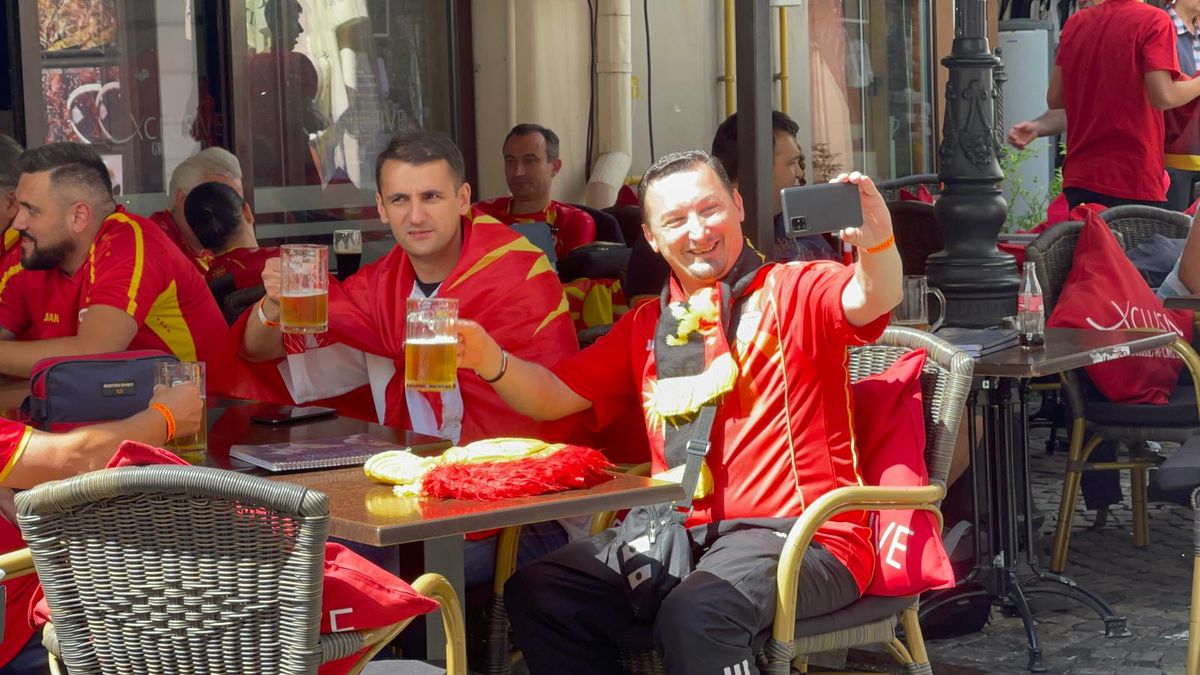 Atmosferă demnă de un turneu final la București » Macedonenii și ucrainenii și-au împărțit Arena Națională