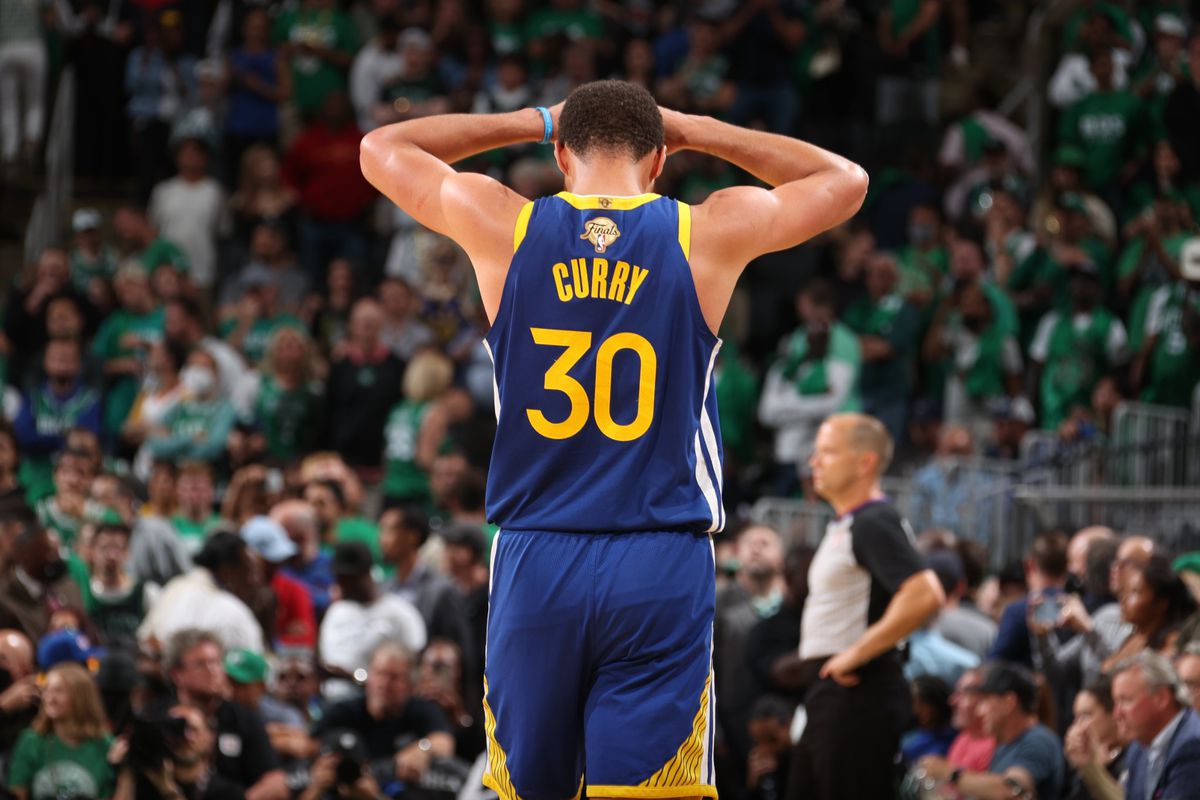 Dinastia Warriors! Golden State e din nou campioană NBA » Ridică trofeul chiar pe terenul lui Boston Celtics! Curry, MVP-ul finalei