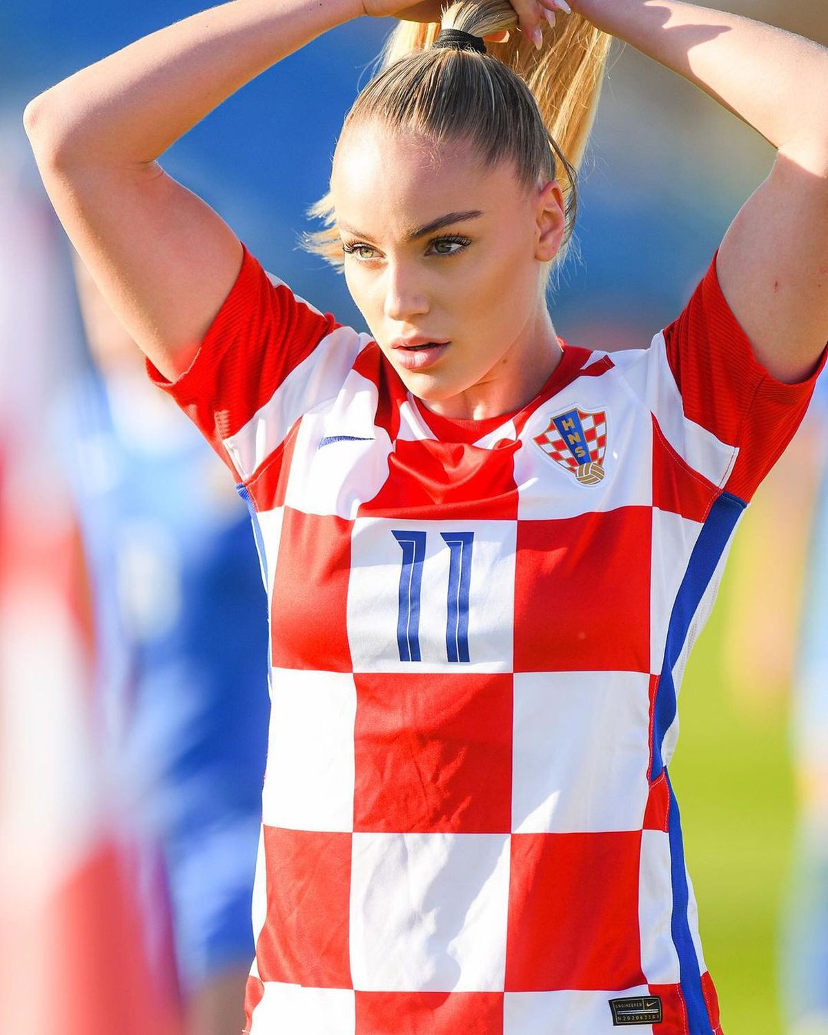 Cea mai frumoasă fotbalistă din lume s-a accidentat » Ana Maria Markovic a părăsit terenul în lacrimi