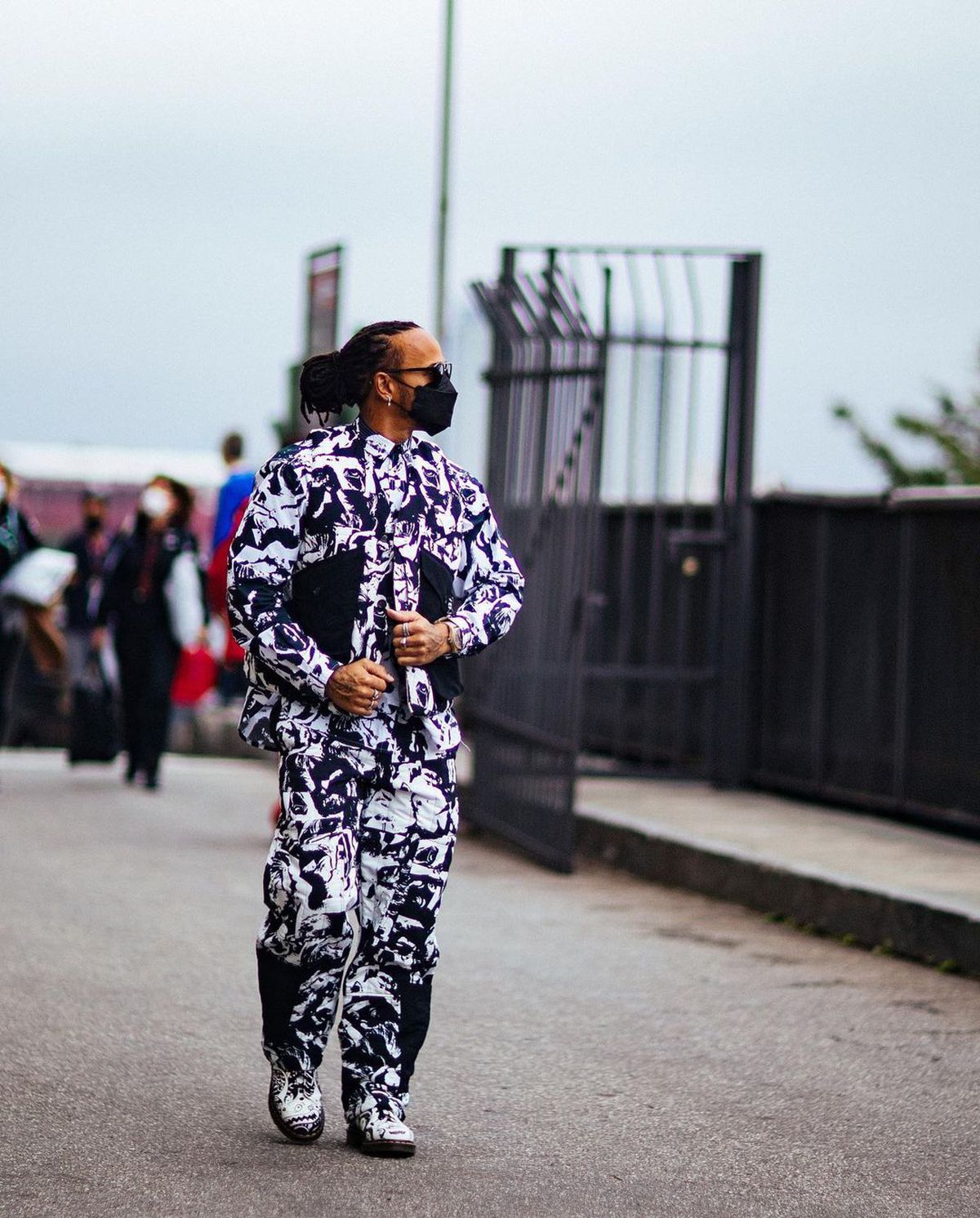 Lewis Hamilton - outfituri