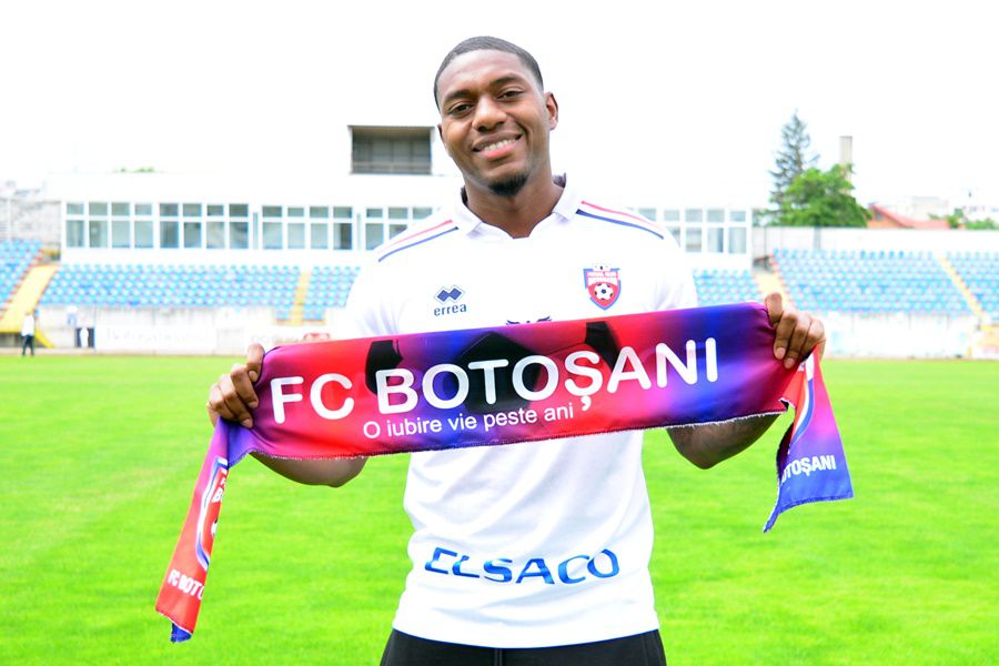 Shaquill Montell Sno, prezentat la FC Botoșani „Big Shaq”, prezentat în Liga 1 » Contract pe două sezoane pentru fotbalistul format de Ajax