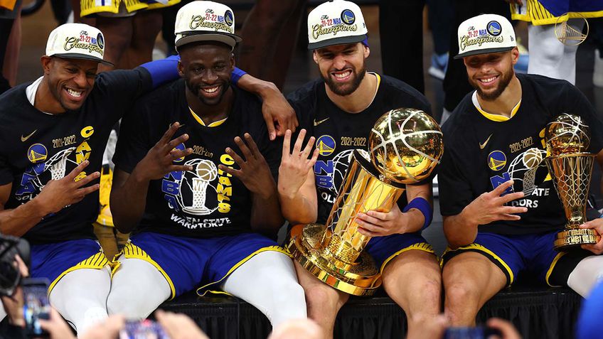 Golden State Warriors e noua campioană NBA, după victoria zdrobitoare obținută chiar pe terenul lui Boston Celtics, 103-90 (4-2 la general), în meciul 6. Steph Curry pune mâna pe primul trofeu de MVP al finalei. Foto: NBA