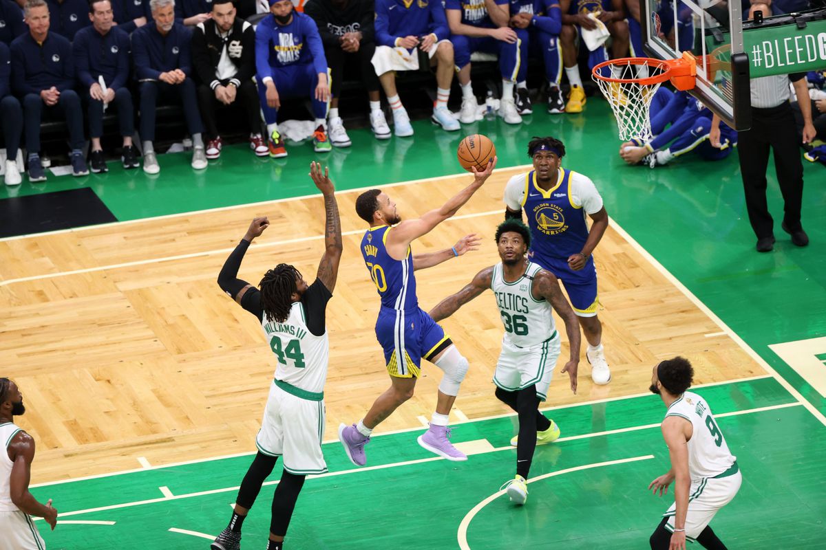 Dinastia Warriors! Golden State e din nou campioană NBA » Ridică trofeul chiar pe terenul lui Boston Celtics! Curry, MVP-ul finalei