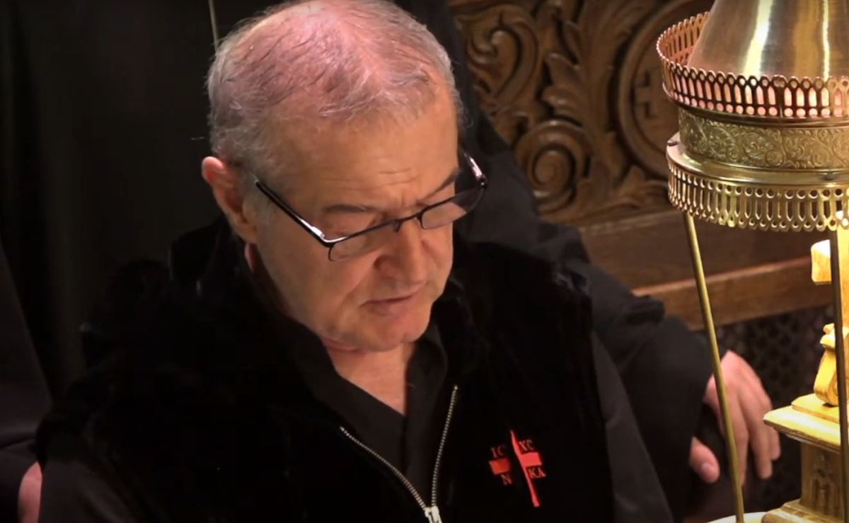 Gigi Becali a cântat la Sfânta Liturghie de la Patriarhie » Imagini inedite cu patronul FCSB